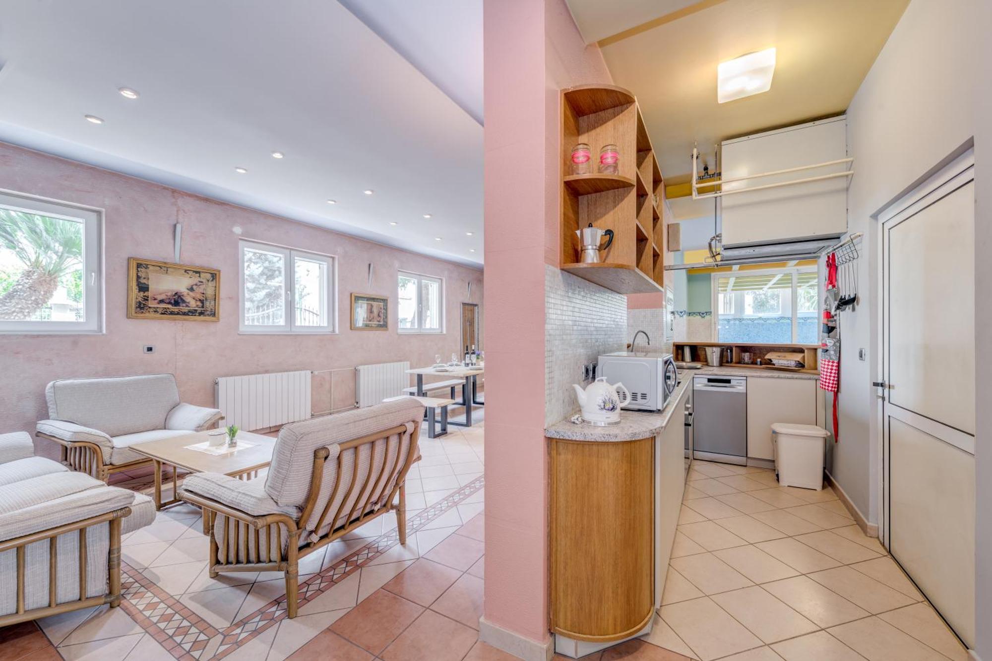 Blue Dolphin Apartment - Private Indoor Pool, Jacuzzi, Garden สปลิท ภายนอก รูปภาพ